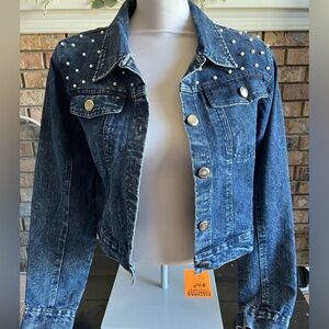 Cute denim jacket with pearls!
